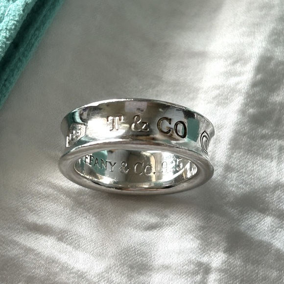 Tiffany & Co. 1837 Ring - US size 6 - Picture 5 of 7